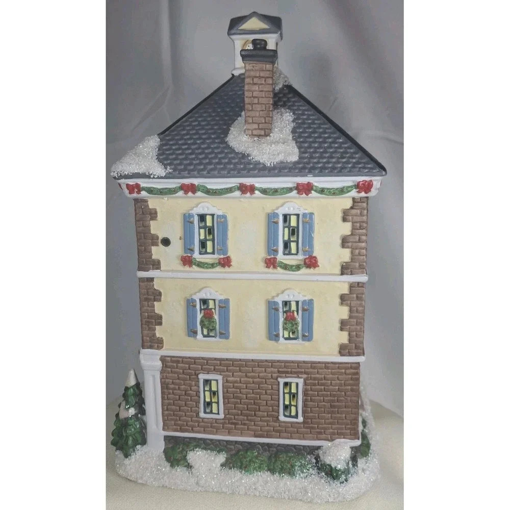St. Nicholas Square Tick Tock Clock Shop 2009 Lighted W/ Interior Scene
